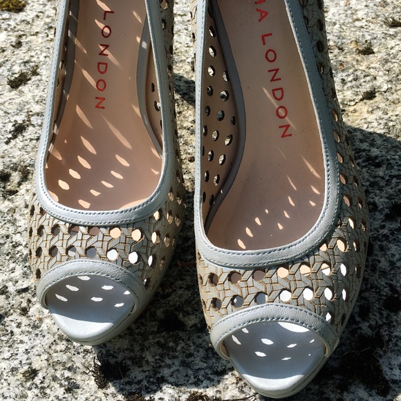 Sacha London Designer Perforated Blue Gray Pumps - Picture 7 of 7